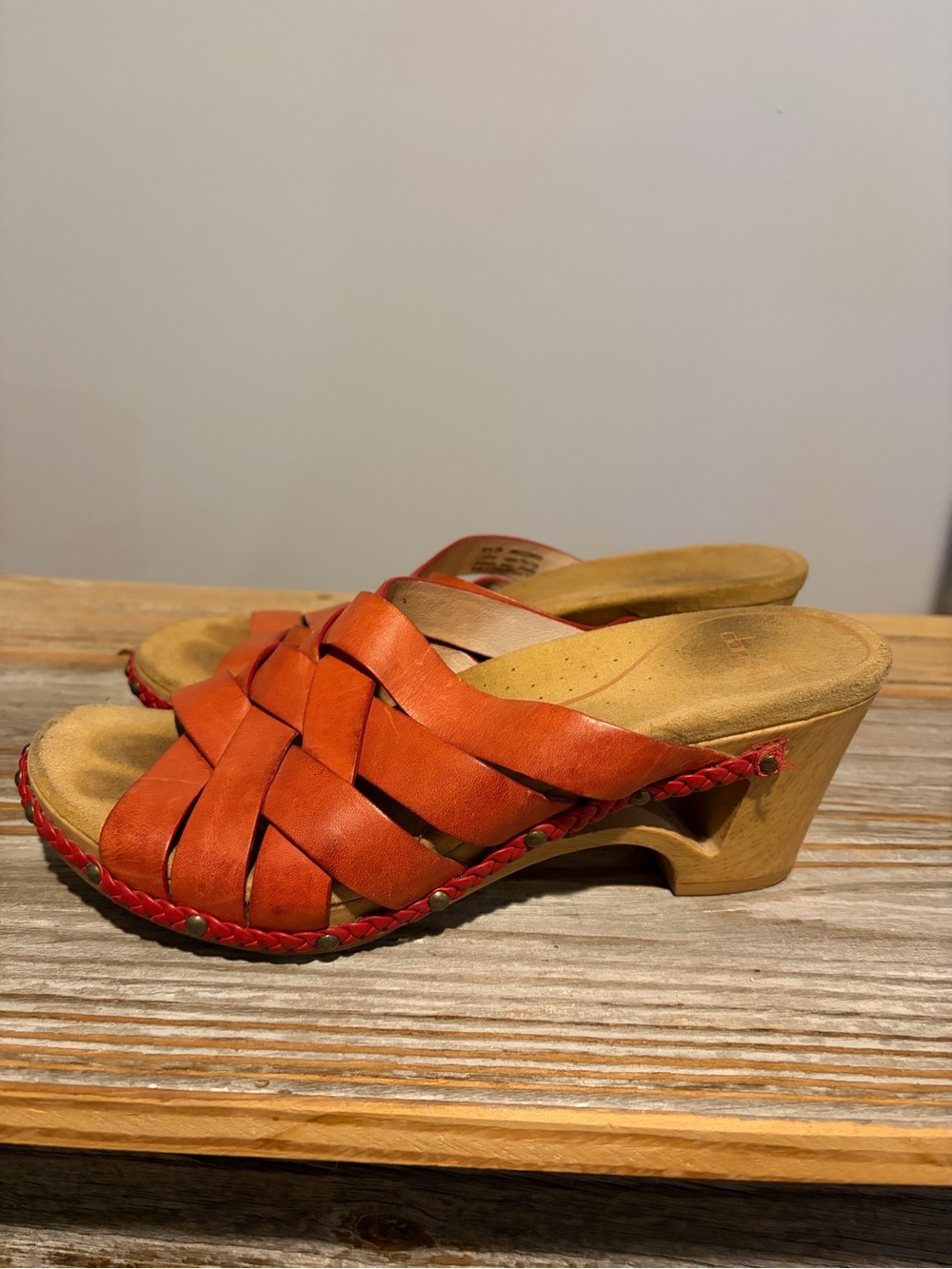 Dansko Tory Woven Leather Clog Sandals Size 39